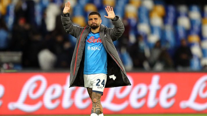 Napoli, polemiche per l’addio di Insigne: “Non sei stato una bandiera come Totti” - immagine 1