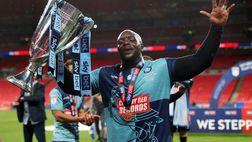 Wycombe, Akinfenwa si ritira: l’applauso di Wembley per “The Beast”
