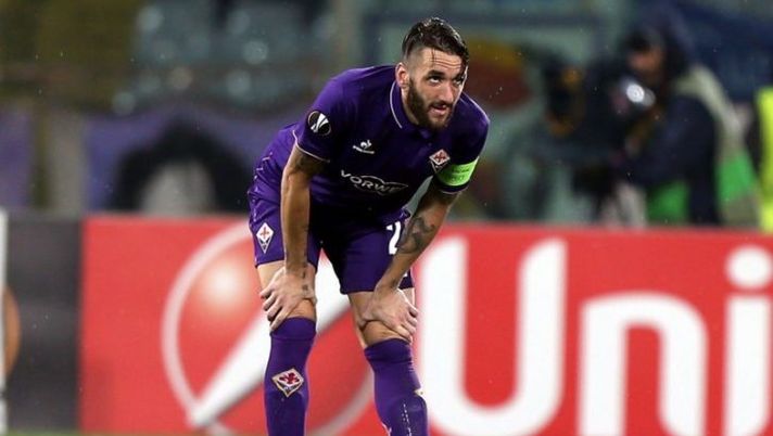 FLORENCE, ITALY - NOVEMBER 24: Gonzalo Rodriguez of ACF Fiorentina shows his dejection during the UEFA Europa League match between ACF Fiorentina and PAOK FC at Stadio Artemio Franchi on November 24, 2016 in Florence, . (Photo by Gabriele Maltinti/Getty Images) FLORENCE, ITALY - NOVEMBER 24: Gonzalo Rodriguez of ACF Fiorentina shows his dejection during the UEFA Europa League match between ACF Fiorentina and PAOK FC at Stadio Artemio Franchi on November 24, 2016 in Florence, . (Photo by Gabriele Maltinti/Getty Images)