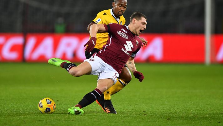 TURIN, ITALY - DECEMBER 12: Andrea Belotti of Torino F.C. is put under pressure by Samir of Udinese Calcio during the Serie A match between Torino FC and Udinese Calcio at Stadio Olimpico di Torino on December 12, 2020 in Turin, Italy. Sporting stadiums around Italy remain under strict restrictions due to the Coronavirus Pandemic as Government social distancing laws prohibit fans inside venues resulting in games being played behind closed doors. (Photo by Valerio Pennicino/Getty Images) TURIN, ITALY - DECEMBER 12: Andrea Belotti of Torino F.C. is put under pressure by Samir of Udinese Calcio during the Serie A match between Torino FC and Udinese Calcio at Stadio Olimpico di Torino on December 12, 2020 in Turin, Italy. Sporting stadiums around Italy remain under strict restrictions due to the Coronavirus Pandemic as Government social distancing laws prohibit fans inside venues resulting in games being played behind closed doors. (Photo by Valerio Pennicino/Getty Images)