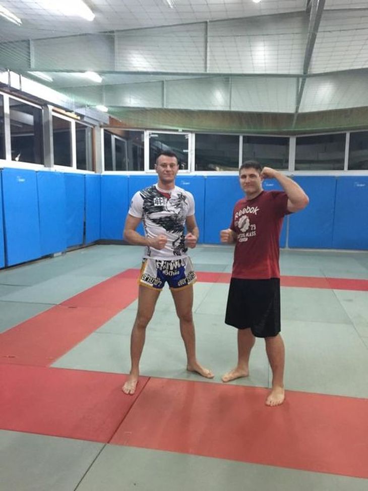 Legia Varsavia, la curva lascia lo stadio…e incita l’amico Arek sul ring delle arti marziali- immagine 2