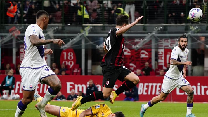 Milan favorito dall’arbitro, a Firenze non si danno pace: “Rigore solare!” - immagine 1