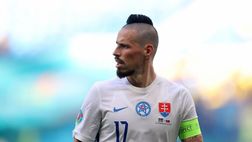 È il giorno del suo compleanno e Hamsik si regala una Ferrari Roma