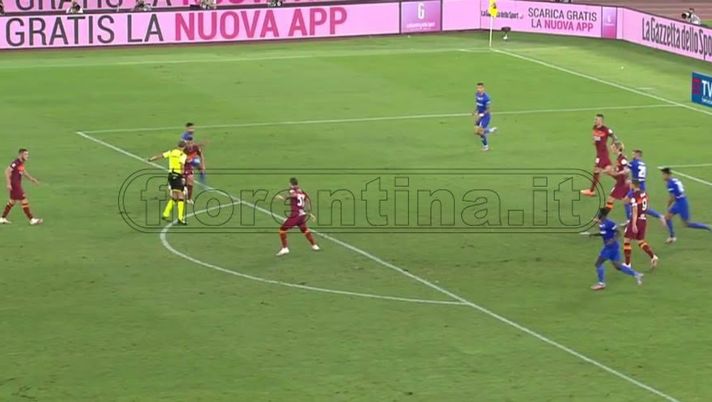 Serie A, un errore tecnico dell’arbitro padovano Chiffi fa infuriare la Fiorentina 