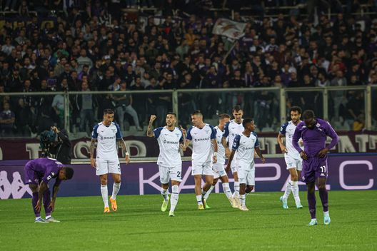 GERMOGLI PH: 10 OTTOBRE 2022 FIRENZE STADIO ARTEMIO FRANCHI CAMPIONATO SERIE A TIM FIORENTINA VS LAZIO NELLA FOTO ESULTANZA LAZIO Sacchetti sul problema del gol: “Manca un attaccante d’area di rigore”- immagine 2