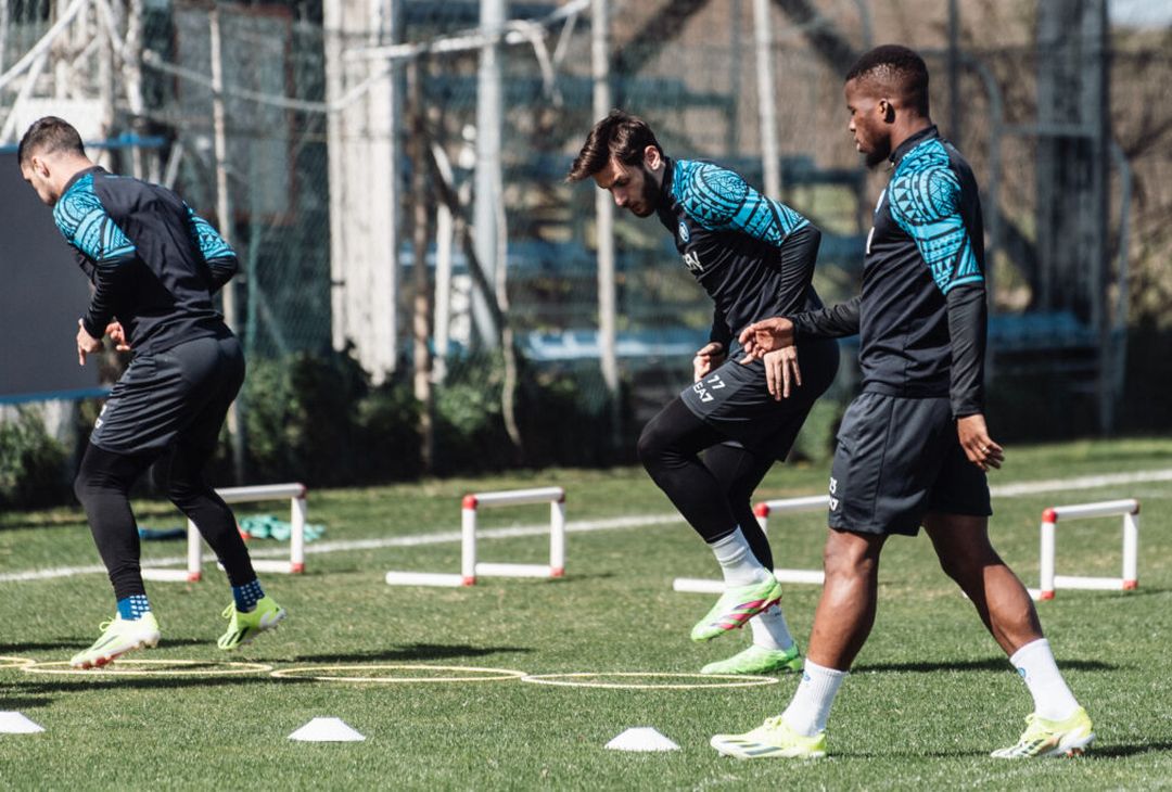 GALLERY Il Napoli concentrato in vista del Torino: l’allenamento degli azzurri- immagine 1
