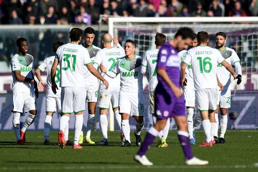 FLORENCE, ITALY - DECEMBER 19: Gianluca Scamacca of US Sassuolo celebrates after scoring the opening goal during the Serie A match between ACF Fiorentina and US Sassuolo at Stadio Artemio Franchi on December 19, 2021 in Florence, Italy. (Photo by Alessandro Sabattini/Getty Images) FLORENCE, ITALY - DECEMBER 19: Gianluca Scamacca of US Sassuolo celebrates after scoring the opening goal during the Serie A match between ACF Fiorentina and US Sassuolo at Stadio Artemio Franchi on December 19, 2021 in Florence, Italy. (Photo by Alessandro Sabattini/Getty Images)