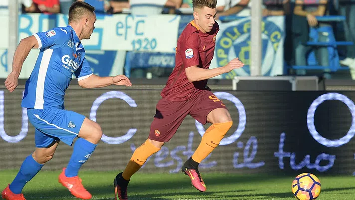 El Shaarawy I miei scarpini per la ricerca contro il cancro