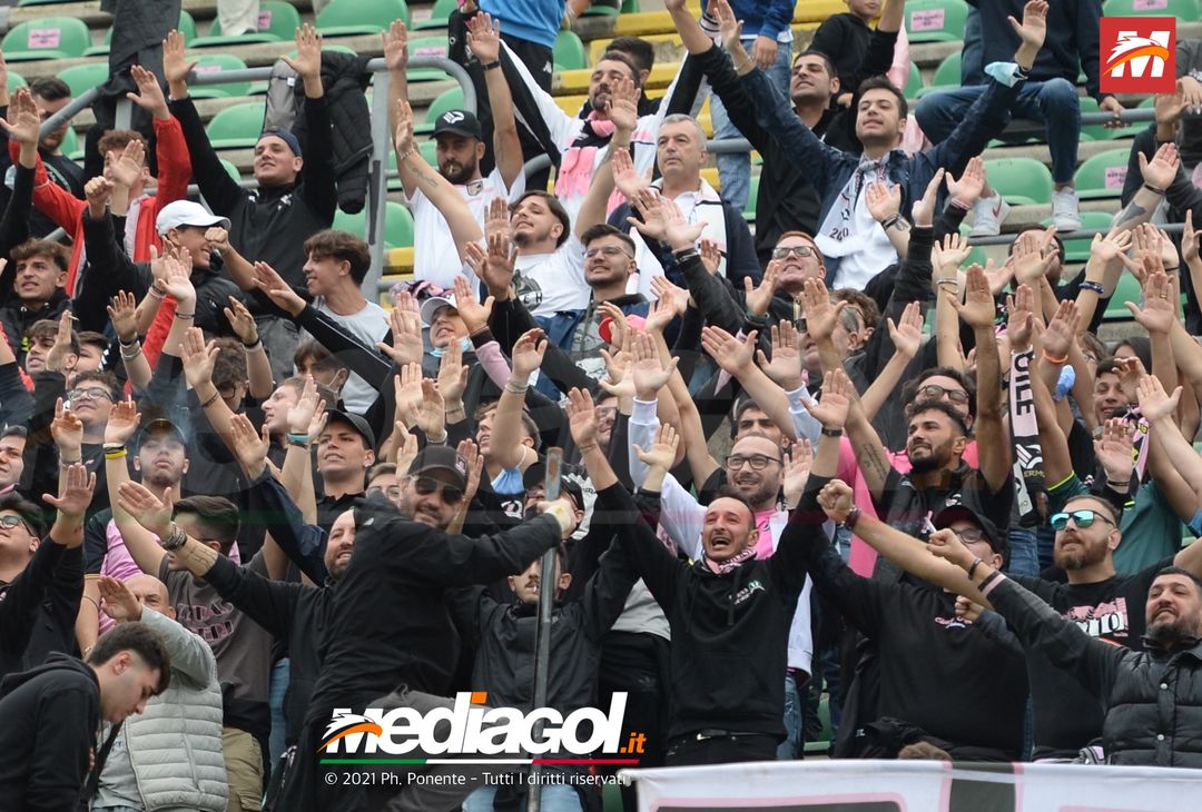 FOTO, i tifosi allo stadio per Palermo – Avellino 1-1 (Gallery) - immagine 37