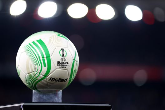 (Photo by Dean Mouhtaropoulos/Getty Images) Allenatore Twente: “Fiorentina? Testa al Cukaricki, poi ci penseremo”- immagine 2