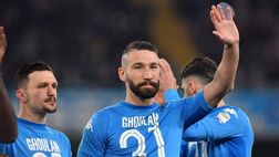 Tonelli-Mertens, che siparietto! Il belga diventa massaggiatore: “Mamma mia, è difficile” |FOTO