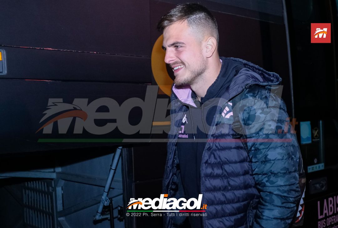 FOTO Perugia-Palermo, i rosanero in partenza dallo stadio “Renzo Barbera” (Gallery) - immagine 16