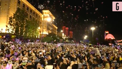 VIDEO Coronavirus, festeggiamenti shock e polemiche per il Capodanno di Wuhan: in migliaia in strada per il 2021