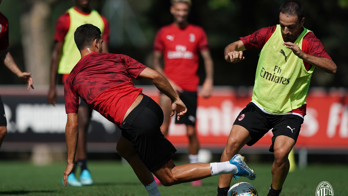 I rossoneri si allenano a Milanello, foto @acmilan