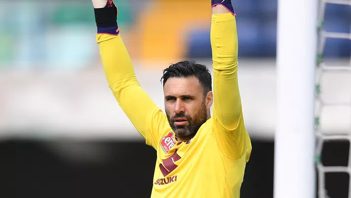 VERONA, ITALY - MAY 09:  Salvatore Sirigu of Torino FC looks on during the Serie A match between Hellas Verona FC  and Torino FC at Stadio Marcantonio Bentegodi on May 09, 2021 in Verona, Italy. Sporting stadiums around Italy remain under strict restrictions due to the Coronavirus Pandemic as Government social distancing laws prohibit fans inside venues resulting in games being played behind closed doors. (Photo by Alessandro Sabattini/Getty Images)