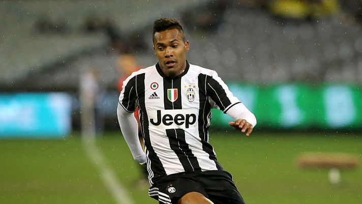 MELBOURNE, AUSTRALIA - JULY 23: Juventus player Alex Sandro during the 2016 International Champions Cup Australia match between Melbourne Victory FC and Juventus FC at Melbourne Cricket Ground on July 23, 2016 in Melbourne, Australia. (Photo by Wayne Taylor/Getty Images) JUVE – Tuttofare Alex Sandro: ora è imprescindibile! E il dato sui cross… - immagine 1