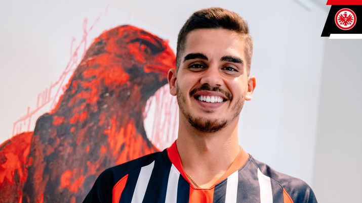 André Silva, nuovo attaccante dell'Eintracht Francoforte (credits: Official Eintracht Frankfurt Twitter account) 