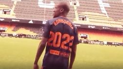 VIDEO / Ex Inter, Kondogbia celebra contratto col Valencia. Spunta una dedica di Spalletti