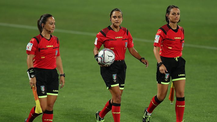 FLORENCE, ITALY - AUGUST 22: Maria Marotta referee during the Women Serie A match between ACF Fiorentina and FC Internazionale at Artemio Franchi on August 22, 2020 in Florence, Italy.  (Photo by Gabriele Maltinti/Getty Images) 