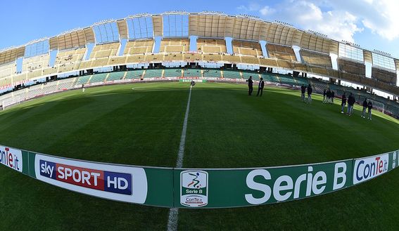BARI, ITALY - DECEMBER 03: General view of Stadio San Nicola prior the Serie B match between AS Bari and US Salernitana FC at Stadio San Nicola on December 3, 2016 in Bari, Italy. (Photo by Giuseppe Bellini/Getty Images) BARI, ITALY - DECEMBER 03: General view of Stadio San Nicola prior the Serie B match between AS Bari and US Salernitana FC at Stadio San Nicola on December 3, 2016 in Bari, Italy. (Photo by Giuseppe Bellini/Getty Images)