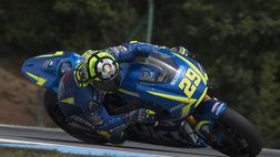 Iannone, continua il periodo no: caduta nella pit-lane