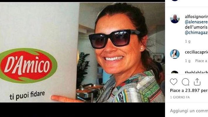 Alena Seredova e il suo selfie ironico: la showgirl ceca lancia una frecciatina alla compagna di Gigi Buffon Alena Seredova e il suo selfie ironico: la showgirl ceca lancia una frecciatina alla compagna di Gigi Buffon