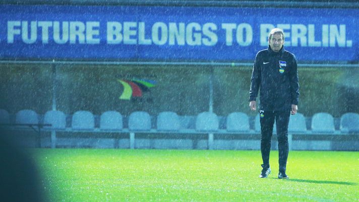 BERLIN, GERMANY - NOVEMBER 27: Juergen Klinsmann of Hertha during a training session on November 27, 2019 in Berlin, Germany. (Photo by Christian Marquardt/Bongarts/Getty Images) 