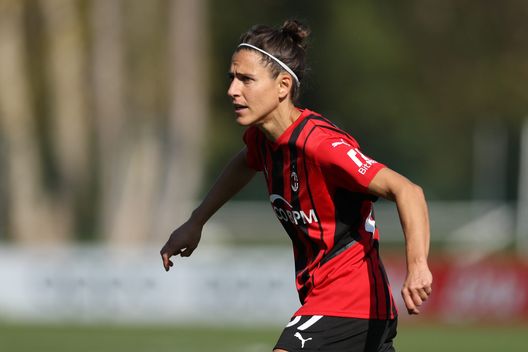 MILAN, ITALY - OCTOBER 10: Veronica Boquete of AC Milan reacts during the Women Serie A match between AC Milan and AS Roma at Campo Sportivo Vismara on October 10, 2021 in Milan, Italy. (Photo by Jonathan Moscrop/Getty Images) Gran mercato anche per le donne: dopo Boquete, si punta Giacinti. Sì di Aronson- immagine 2