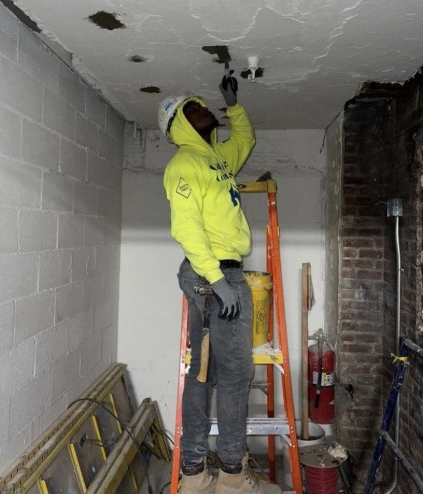 Ecuador, ha giocato in 14 squadre e somigliava a Balotelli: adesso fa il muratore negli Usa…- immagine 3