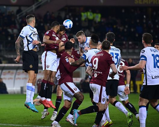 TURIN, ITALY - MARCH 13: Milan Skriniar of FC Internazionale in action during the Serie A match between Torino FC and FC Internazionale at Stadio Olimpico di Torino on March 13, 2022 in Turin, Italy. (Photo by Mattia Ozbot - Inter/Inter via Getty Images ) Toro, con l’Inter un pareggio che grida al Var-scandalo- immagine 2