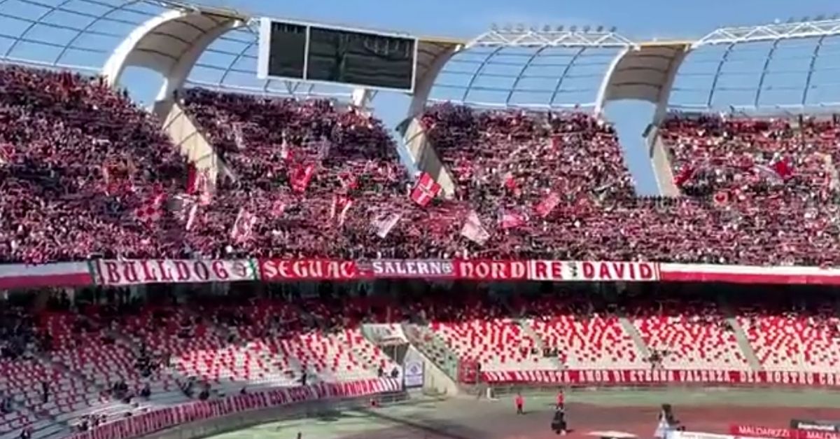 Serie B, Gli Ultras Del Bari Ripuliscono La Loro Curva Dopo Il Match ...