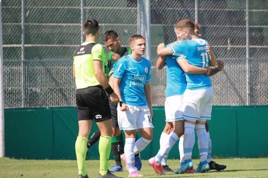 Ancora battaglia alle Malvinas: questa volta rissa totale nella finale del Torneo Riserve- immagine 2