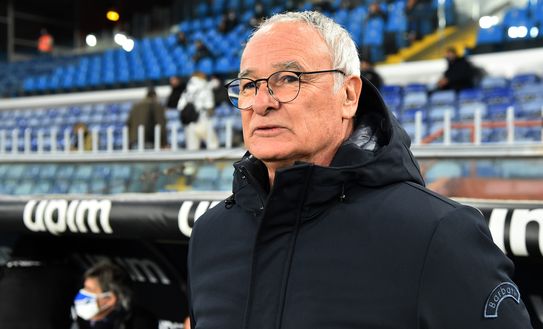 GENOA, ITALY - NOVEMBER 26: Claudio Ranieri head coach of UC Sampdoria during the Coppa Italia match between UC Sampdoria and Genoa CFC at Stadio Luigi Ferraris on November 26, 2020 in Genoa, Italy. (Photo by Paolo Rattini/Getty Images) Ranieri: “Leicester una favola, Atalanta solida realtà e sarebbe un peccato vederla fuori dall’Europa” - immagine 1