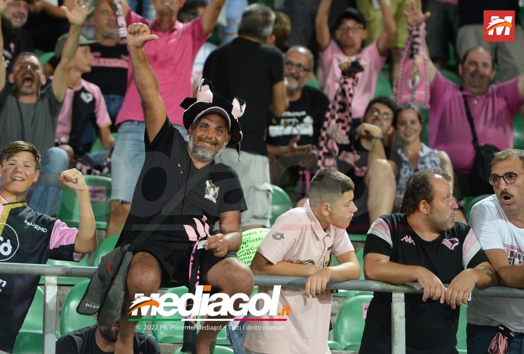 FOTOTIFO, Palermo-Ascoli 2-3: i tifosi allo stadio “Renzo Barbera” (Gallery) - immagine 20