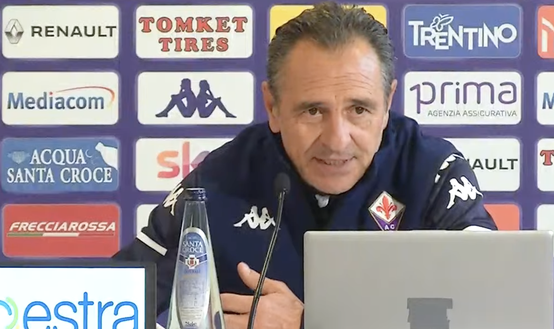  Cesare Prandelli in conferenza stampa 