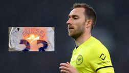 Eriksen riparte dallo United, un tifoso Spurs brucia la maglia. Polemica social