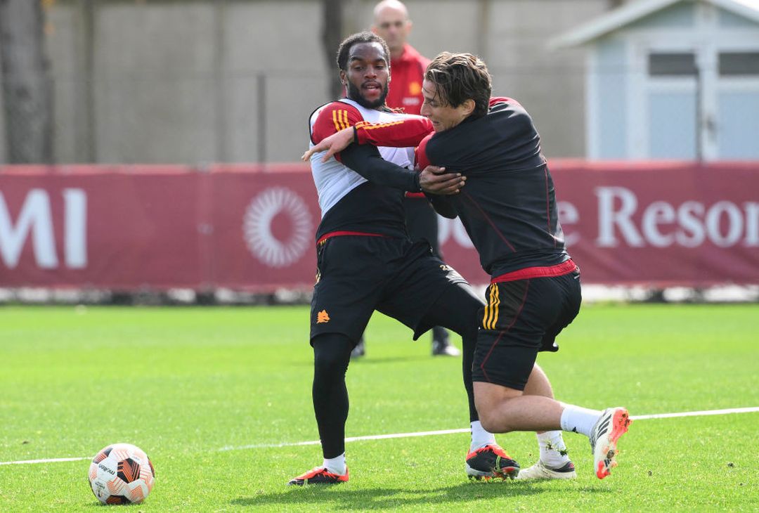 Trigoria, la ripresa degli allenamenti in vista di Roma-Feyenoord – FOTO GALLERY - immagine 10