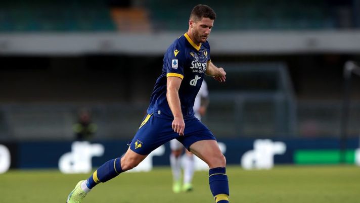 VERONA, ITALY - SEPTEMBER 04: Thomas Henry of Hellas Verona runs with the ball during the Serie A match between Hellas Verona and UC Sampdoria at Stadio Marcantonio Bentegodi on September 04, 2022 in Verona, Italy. (Photo by Emilio Andreoli/Getty Images) Henry: “Gol o autogol? Penso sia mio, la considero la mia terza rete in campionato” - immagine 1
