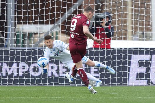 EMPOLI, ITALY - MAY 01: Andrea Belotti of Torino FC scores a goal during the Serie A match between Empoli FC and Torino FC at Stadio Carlo Castellani on May 1, 2022 in Empoli, Italy. (Photo by Gabriele Maltinti/Getty Images) Torino, Belotti sfida il Verona: continua la corsa al 7° anno in doppia cifra- immagine 3