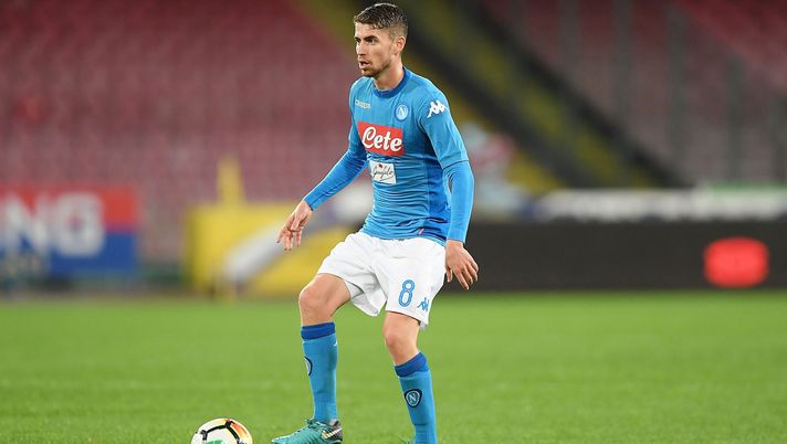 NAPLES, ITALY - MARCH 18:  Jorginho of SSC Napoli drives the ball during the serie A match between SSC Napoli v Genoa CFC at Stadio San Paolo on March 18, 2018 in Naples, Italy.  (Photo by Francesco Pecoraro/Getty Images) 