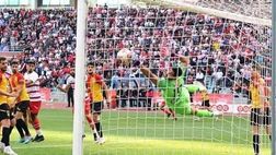 Derby di Tunisi: il portiere para tutto e l’Esperance gli prolunga il contratto…
