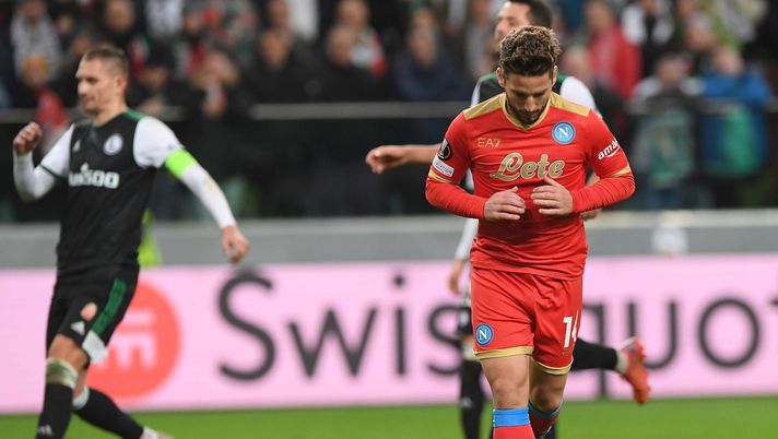 WARSAW, POLAND - NOVEMBER 04: Dries Mertens of Napoli celebrates after scoring the first goal of Napoli during the UEFA Europa League group C match between Legia Warszawa and SSC Napoli at Wojska Polskiego Stadium on November 04, 2021 in Warsaw, Poland. (Photo by SSC NAPOLI/SSC NAPOLI via Getty Images) WARSAW, POLAND - NOVEMBER 04: Dries Mertens of Napoli celebrates after scoring the first goal of Napoli during the UEFA Europa League group C match between Legia Warszawa and SSC Napoli at Wojska Polskiego Stadium on November 04, 2021 in Warsaw, Poland. (Photo by SSC NAPOLI/SSC NAPOLI via Getty Images)