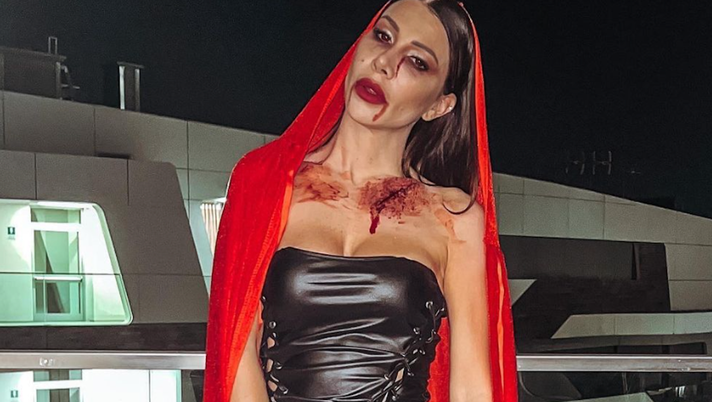 Enza De Cristofaro fa spaventare i social. Il look per Halloween di lady D’Ambrosio  Enza De Cristofaro fa spaventare i social. Il look per Halloween di lady D’Ambrosio - immagine 1