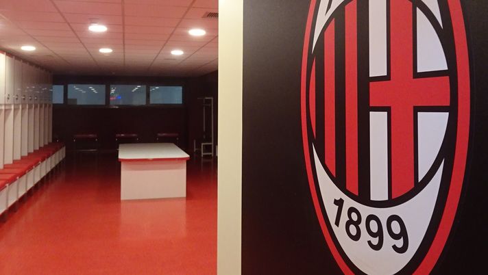 Lo spogliatoio del Milan allo stadio Karaiskakis di Atene 