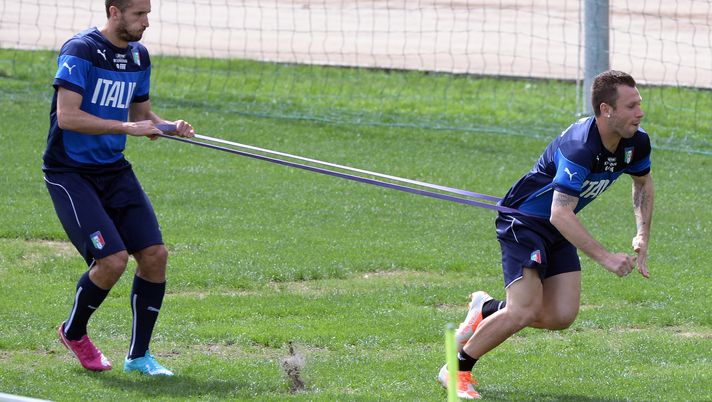 FLORENCE, ITALY - MAY 22:  Giorgio Chiellini (L) and Antonio Cassano of Italy during a training session at Coverciano on May 22, 2014 in Florence, Italy.  (Photo by Claudio Villa/Getty Images) 