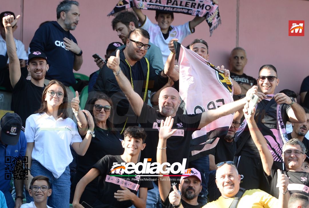 FOTOTIFO Palermo-Cittadella 0-0, i tifosi allo Stadio “Renzo Barbera” (Gallery) - immagine 32