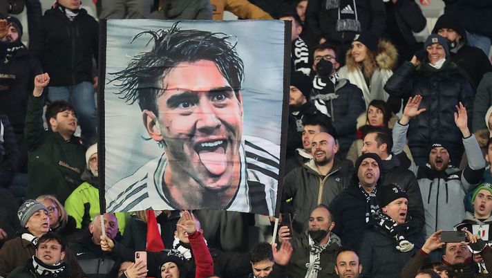 Striscione Juve al Franchi, identificato tifoso il bianconero: 5 anni di Daspo - immagine 1