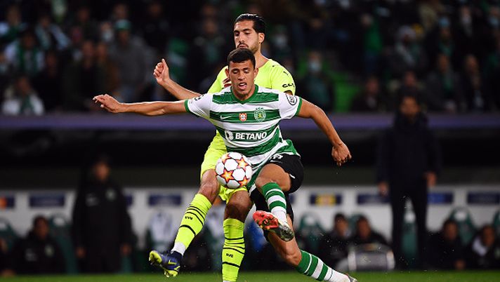 LISBON, PORTUGAL - NOVEMBER 24: Matheus Nunes of Sporting CP battles for possession with Emre Can of Borussia Dortmund during the UEFA Champions League group C match between Sporting CP and Borussia Dortmund at Estadio Jose Alvalade on November 24, 2021 in Lisbon, Portugal. (Photo by Octavio Passos/Getty Images) MERCATO MILAN