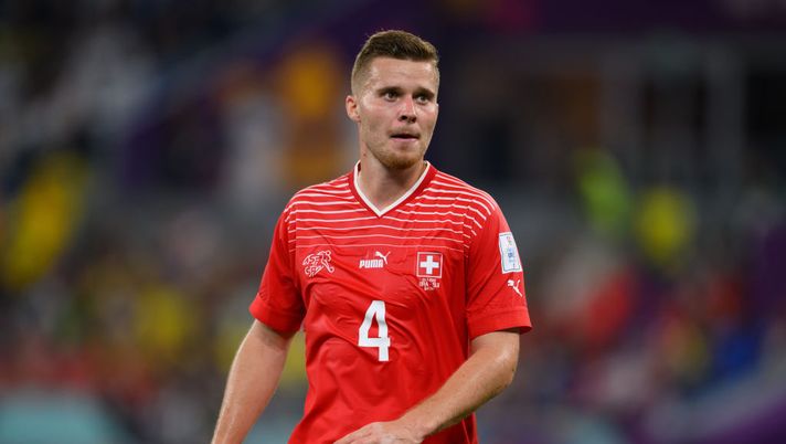 Calciomercato, la Roma ha messo gli occhi su Elvedi: c’è anche il Tottenham - immagine 1