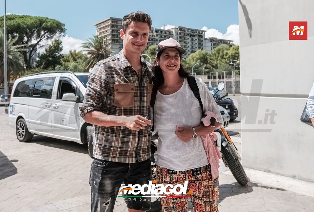 FOTO CALCIOMERCATO PALERMO, Ales Mateju al “Renzo Barbera” per la firma (Gallery) - immagine 11